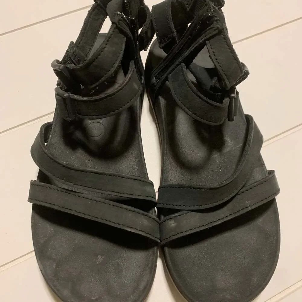 ECCO Flowt Strappy Sport Sandals in Black Leather, Women's Size 8